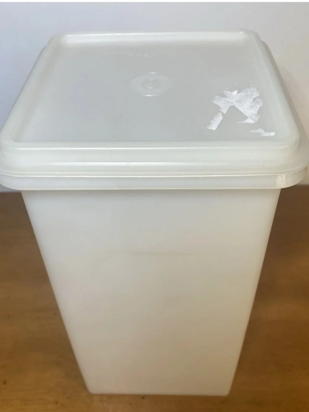 Vintage Tupperware Cracker Keeper Square Container 1314-6 Frosted Lid 1315-1